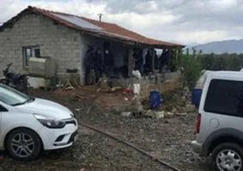 CHP'li üyenin yardım ettiği teröristlerin hücre evi görüntülendi! İşte casus kamerasına yansıyan terörist evi