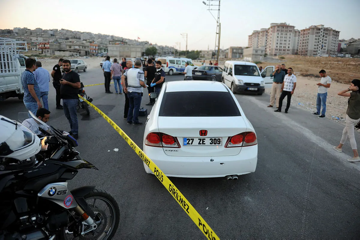 Gaziantep'te polise ateş açıldı!