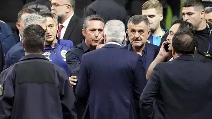 Galatasaray - Fenerbahçe derbisinin PFDK sevkleri açıklandı! Sarı lacivertlilerde 7 isim...