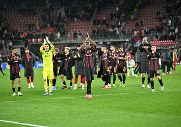 AZ Alkmaar - Galatasaray maçı sonrası çarpıcı yorum: Okan Buruk harakiri yaptı