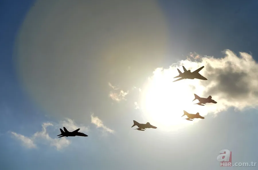 İran'dan Basra Körfezi'nde gövde gösterisi 21