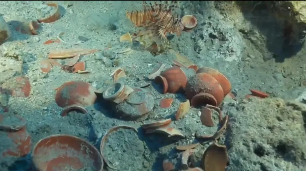 Akdeniz'den 2.100 yıllık sofra takımı çıktı