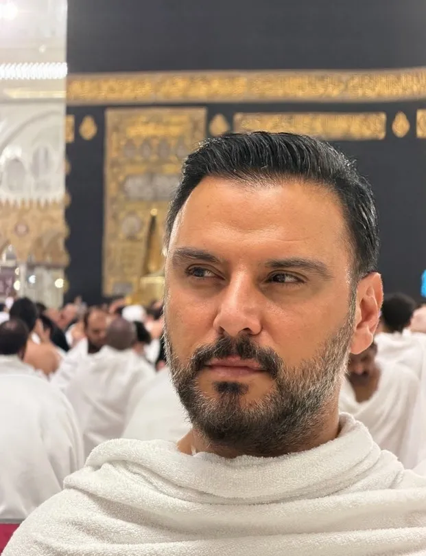 alisan-resimdeki-sarkici-kim-deyip-sordu-yillar-sonra-imaj-degistirdi-1774334037659.jpg Alişan "resimdeki şarkıcı kim?" deyip sordu! Yıllar sonra imaj değiştirdi - 3