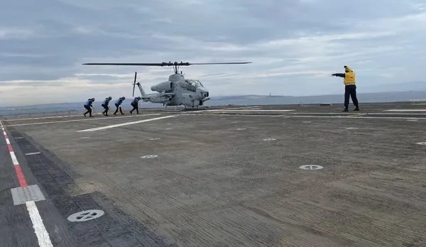 1668759182297.jpg AH-1W Super Cobra ve SH-70 Sea Hawk helikopterleri LHD ANADOLU'ya ilk inişi gerçekleştirdi! İşte gururlandıran anlar - 2
