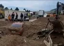 2 araç toprak altında kaldı!