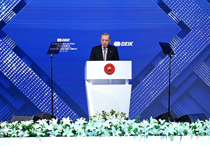 baskan-recep-tayyip-erdogandan-deik-genel-kurulu-ve-ustalara-saygi-odul-toreninde-onemli-aciklamalar-1716639864741.jpg Başkan Recep Tayyip Erdoğan'dan 'İsrail'e baskı sürecek' mesajı: Ticareti durdurma konusunda iş dünyasıyla beraberiz - 1