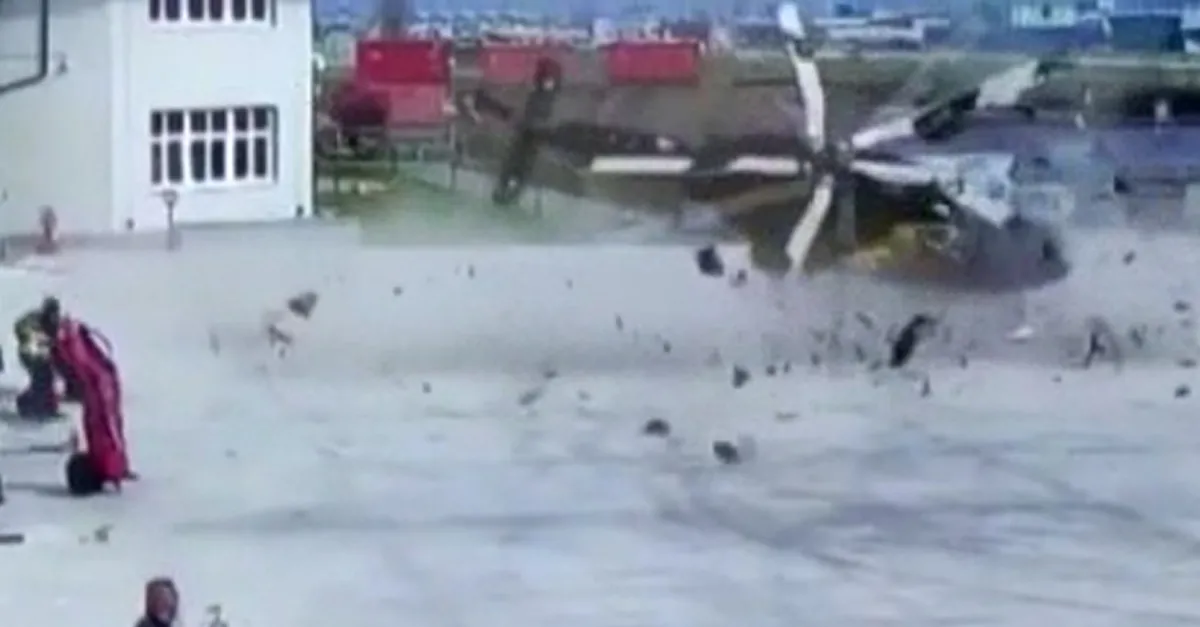 İtalya'da polis helikopteri havalanırken kaza yaptı