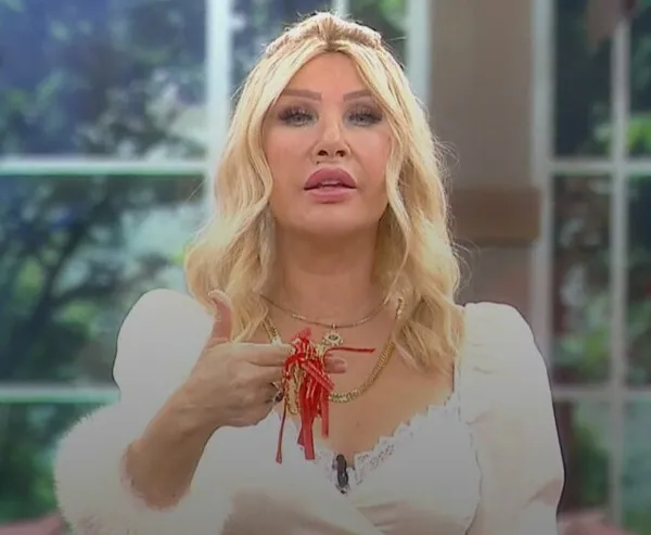 seda-sayan-ajda-pekkanin-estetik-rekoruna-goz-dikti-1619335554535.jpeg Seda Sayan Ajda Pekkan'ın rekoruna göz dikti - 3