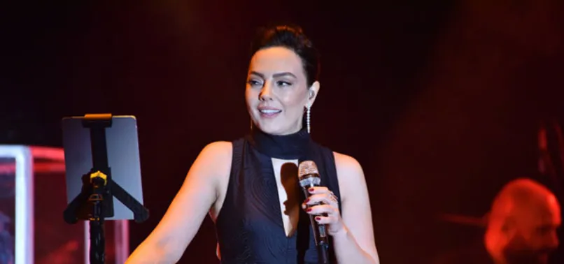 Ebru Gündeş'e büyük şok!