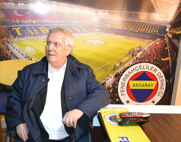 Aziz Yıldırım’dan Ali Koç’a Süper Kupa tepkisi: Süper Kupa finaline U19 ile çıkmak korkaklık ve armamıza yapılmış bir hakarettir