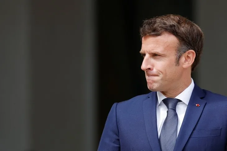 Fransa’da 10 haftada dördüncü defa sandık kuruluyor! Emmanuel Macron’un zor seçimi