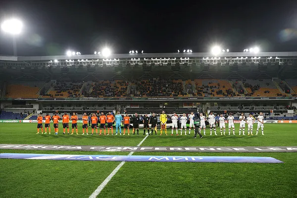 medipol-basaksehir-hearts-canli-anlatim-iste-ilk-11ler-mac-saat-kacta-hangi-kanalda-canli-1667495876474.jpg Başakşehir, Hearts'ı 3-1 yenerek gruptan lider çıktı (MAÇ SONUCU ÖZET)