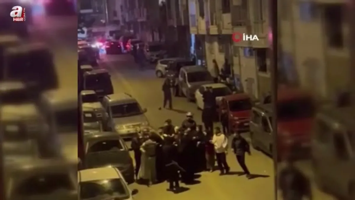 Esenyurt’ta çocuklar arasında çıkan kavgaya aileler dahil oldu: Ortalık savaş alanına döndü