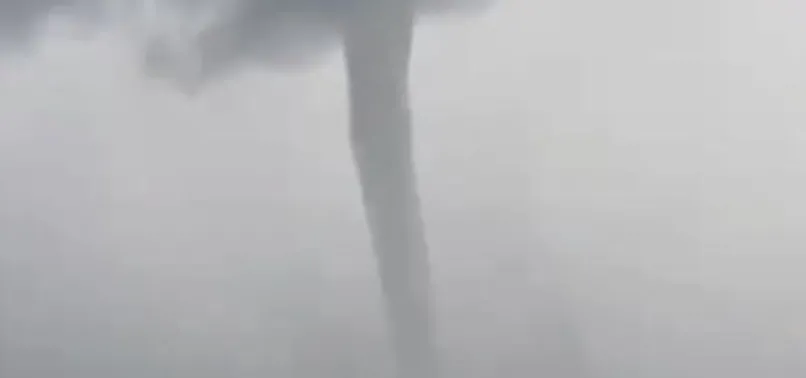 Antalya’da hortum paniği! O anlar kamerada