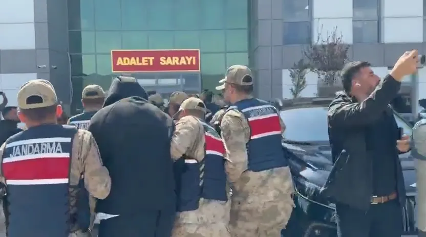 gulistan-doku-sorusturmasinda-sir-perdesi-aralaniyor-eski-sevgilinin-ifadesi-ortaya-cikti-hts-kayitlari-gerceg-1776706081041.jpg FOTOĞRAF (DHA)