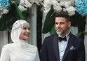 Gamze Özçelik’e beğeni yağdı! Eşi Reshad Strik’le Paris’te...