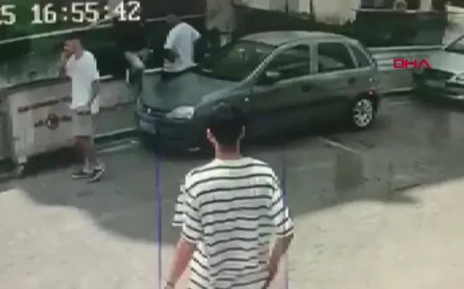 Arkadaşlarıyla sohbet ediyordu... Saniyeler sonra kabusu yaşadı