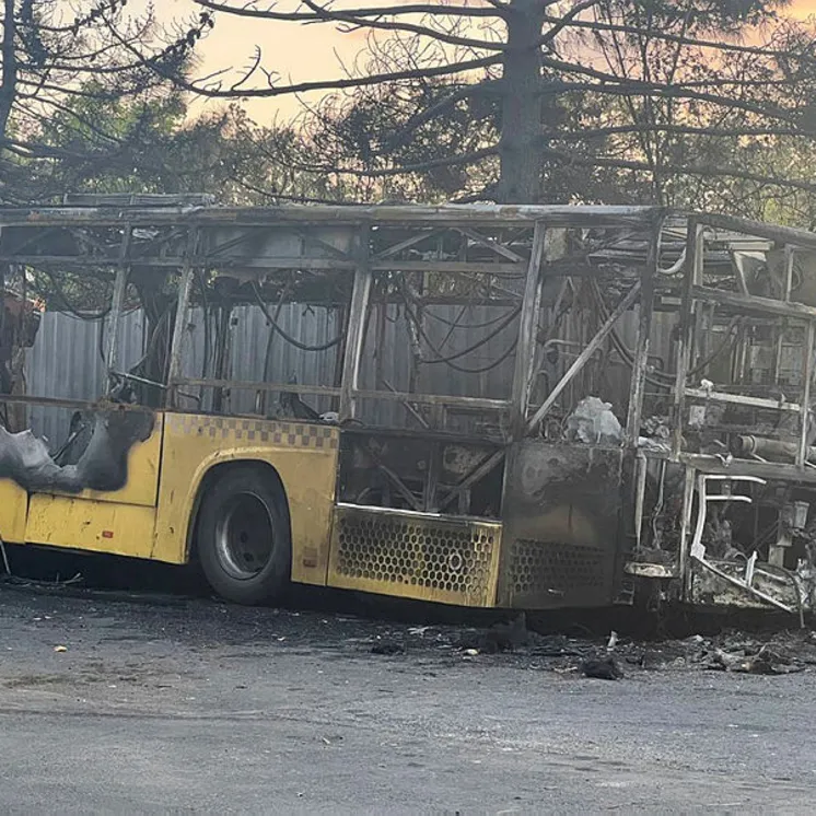 İETT otobüsleri teker teker yanıyor!