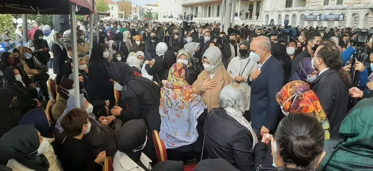 Özdemir Bayraktar son yolculuğuna uğurlandı! Sevenleri Fatih Camii'ne akın etti