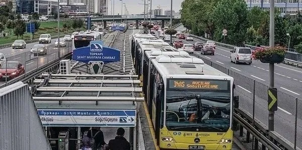 15 Temmuz'da toplu taşıma ücretsiz olacak mı? 15 Temmuz Cuma günü metro, metrobüs, İETT, vapur bedava mı? - 3
