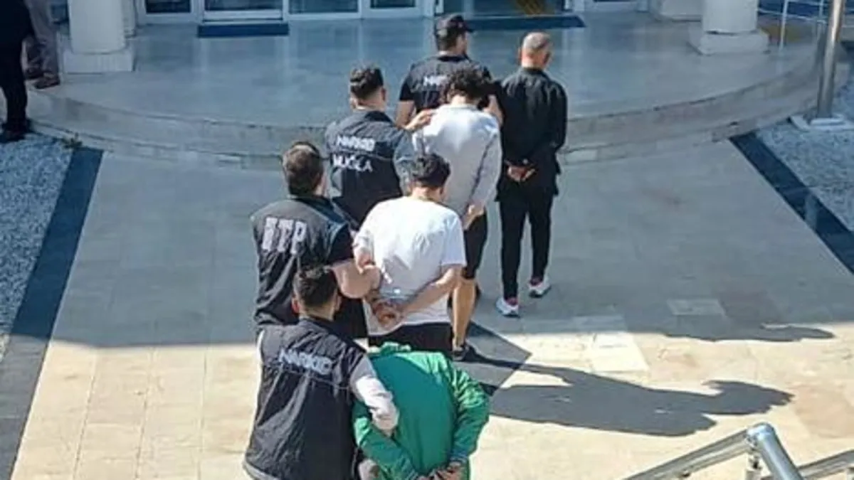 Uyuşturucu tacirlerine geçit yok! 4 kişi tutuklandı