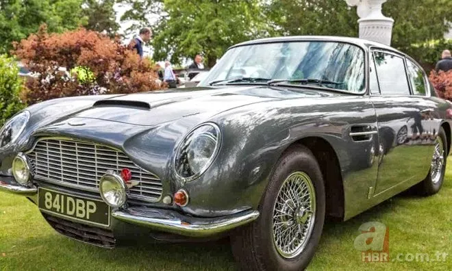 James Bond filmiyle meşhur olan Aston Martin D85'in benzeri 6,4 milyon dolara satıldı! 4