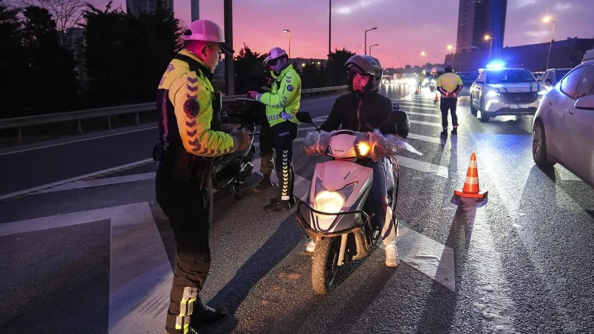 İstanbul'da taralı alan denetimi! İhlal yapan sürücüler bahanelerini böyle sıraladı