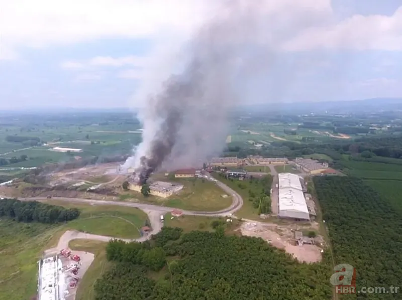 Son dakika: Sakarya Hendek'te havai fişek fabrikasında patlama! A Haber ekipleri patlama bölgesinde! İşte ilk görüntüler 13