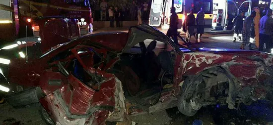 Ankara'da feci kaza! İki ölü, 4 yaralı - 1