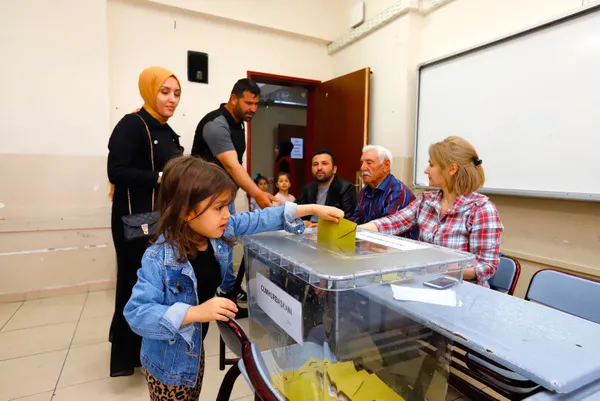 karadenizdeki-illerde-baskan-erdogan-silme-kazandi-iste-anlik-oy-oranlari-1685290411992.jpg Karadeniz'de ikinci tur seçim sonuçları! Sandıklardan Başkan Recep Tayyip Erdoğan çıktı - 7