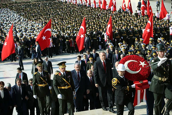 29 Ekim kutlamaları: Başkan Erdoğan Beştepe’de tebrikleri kabul etti