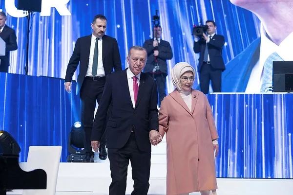 AK Parti startı Doğru zaman doğru adam sloganıyla verdi! Başkan Erdoğan seçim beyannamesini açıkladı