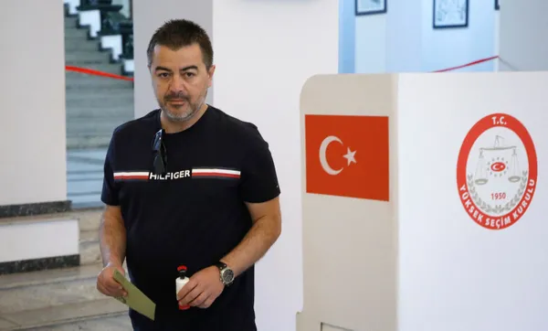 Yurt dışındaki vatandaşlardan 14 Mayıs seçimlerine yoğun ilgi! Rakam 2018’i çoktan geçti