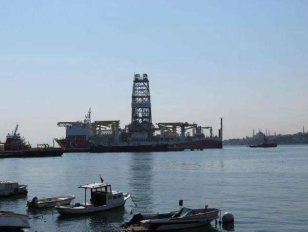 Fatih sondaj gemisi Haydarpaşa Limanı’nda