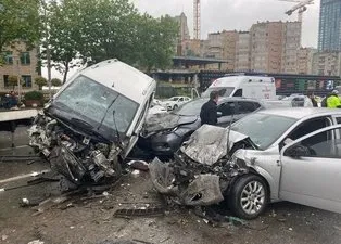 Beşiktaş’ta zincirleme kaza! 7 araç birbirine girdi | Kazaya karışan aile dehşet anlarını anlattı
