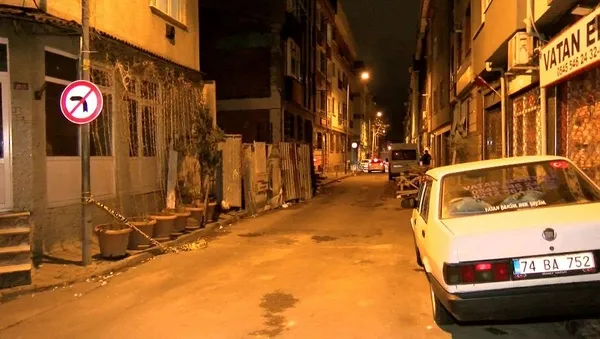 1705996632880.jpeg İstanbul Bayrampaşa'da trafikte tartışma kanlı bitti! Aracını park ederken kurşun yağdı - 1