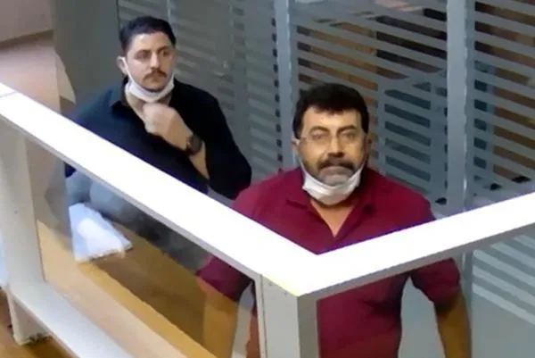 Mersin’de şoke eden olay! Sahte kimlik ve dublörle başkasının dükkanlarını sattılar - 4