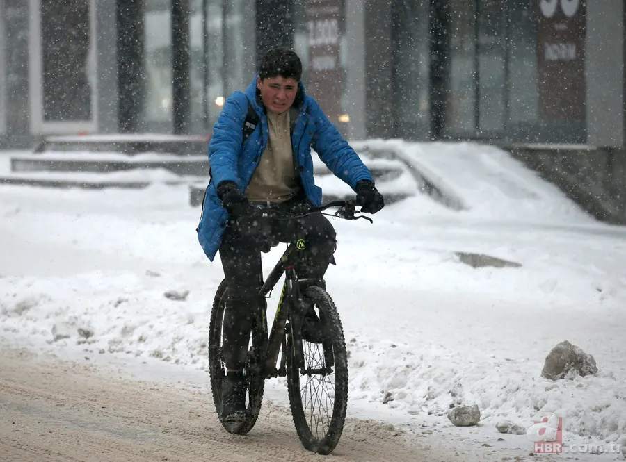 Bir sistem gitti, yenisi saatler içinde geliyor: Fırtına ve sağanak uyarısı! İstanbul, Ankara... 20