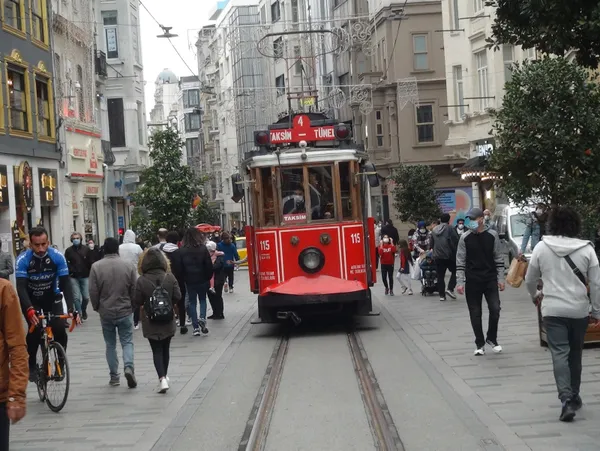 Son dakika: İstiklal Caddesi’ne koronavirüs düzenlemesi: Kişi sınırlaması getirildi