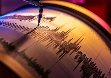 İran'da deprem! İsfahan 5.3 ile sallandı