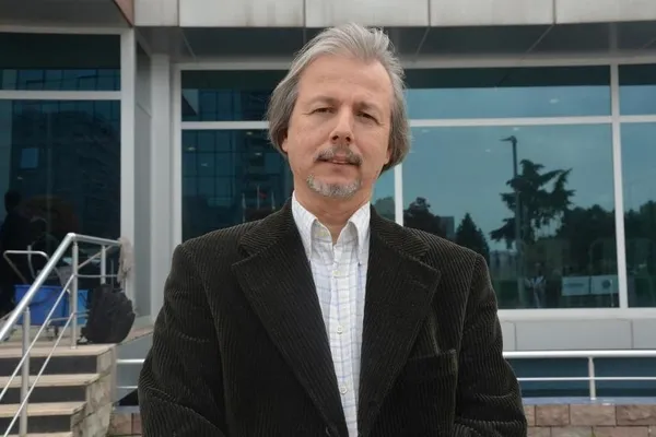 CHP kurultayında PM ve YDK seçiminde Özgür Özel ile Ekrem İmamoğlu arasında büyük pazarlık! Parti Meclisi hangi isimlerden oluşacak?