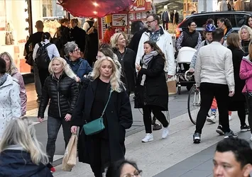 İsveç Kovid-19 için aşı pasaportu uygulamasına başlıyor