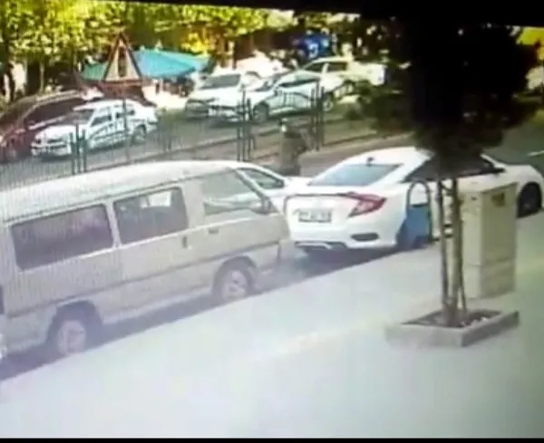 Yanından geçen hırsızı fark etmedi! 1 milyon 200 bin liralık çekle kayıplara karıştı - 2