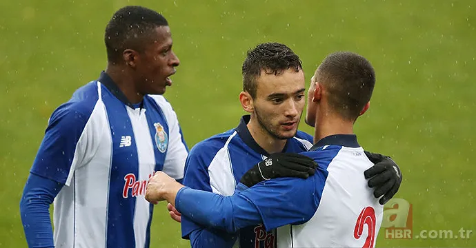 Galatasaray eski yıldızını geri istiyor! 14