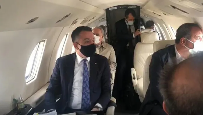 Son dakika: Tarım Bakanı Bekir Pakdemirli'nin uçağı havada arızalandı! Acil iniş yaptı - 1