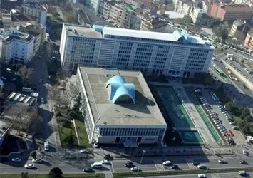 Ekrem İmamoğlu’nun avukatları itirafçı avında! İBB başkanlık makamını karargah yaptılar