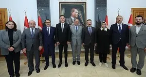CHP çalışmayıp çalışıyor gibi gösteriyor