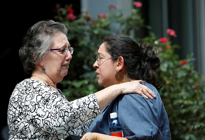 teksastaki-okula-silahli-saldiri-14-ogrenci-ve-1-ogretmen-olduruldu-1653428466852.jpg Teksas'ta okula silahlı saldırı: Ölü ve yaralılar var - 8