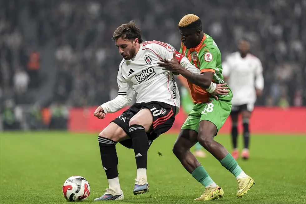 kartal-yari-finale-uctu-besiktas-alanyasporu-maglup-etti-1776974045811.jpg Kartal yarı finale uçtu! Beşiktaş Alanyaspor'u mağlup etti - 1