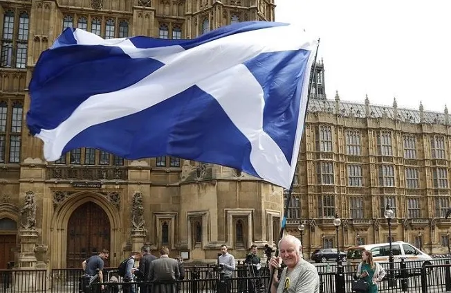 birlesil-krallikta-gazze-depremi-once-ingiltere-simdi-de-iskocya-katilerin-diplomatlarina-rest-1724095283551.jpg İskoç hükümeti İsrail ile görüşmeleri askıya aldı.